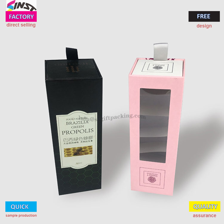 Bi olio ezinbesteko opari-kutxa hauek bezeroei esaten diete 